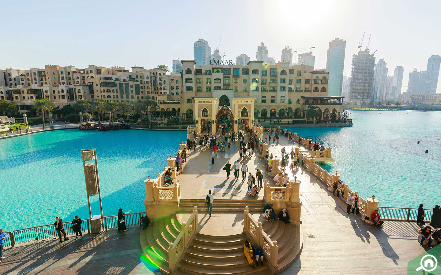 dubai mall landmark near the lofts central tower