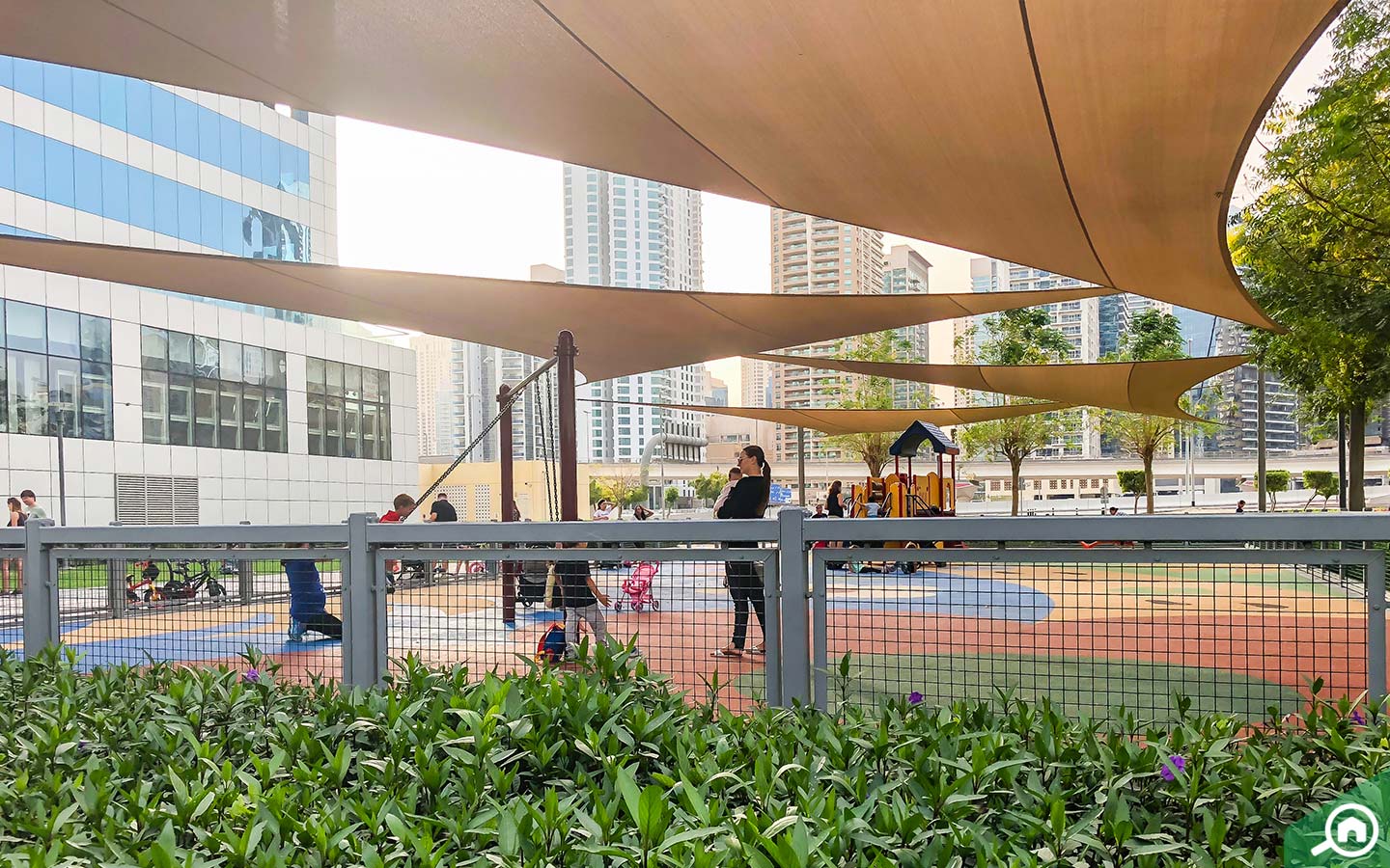 park near jumeirah bay x1